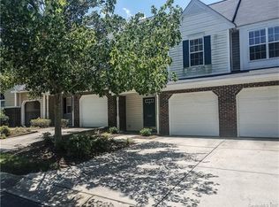 9724 Mattforest Cir #2703, Charlotte, NC 28277