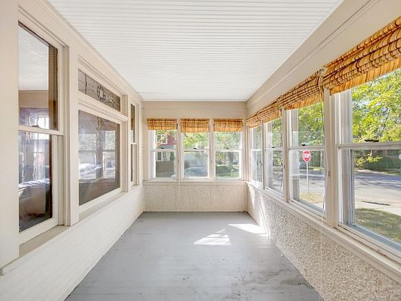 4th image of 1002 5th St E