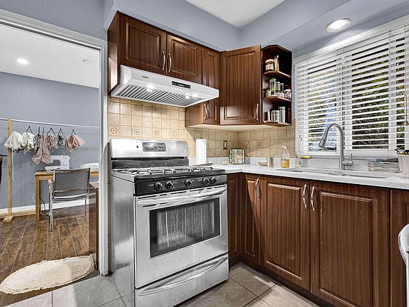 4th image of 7059 Barkley Pl
