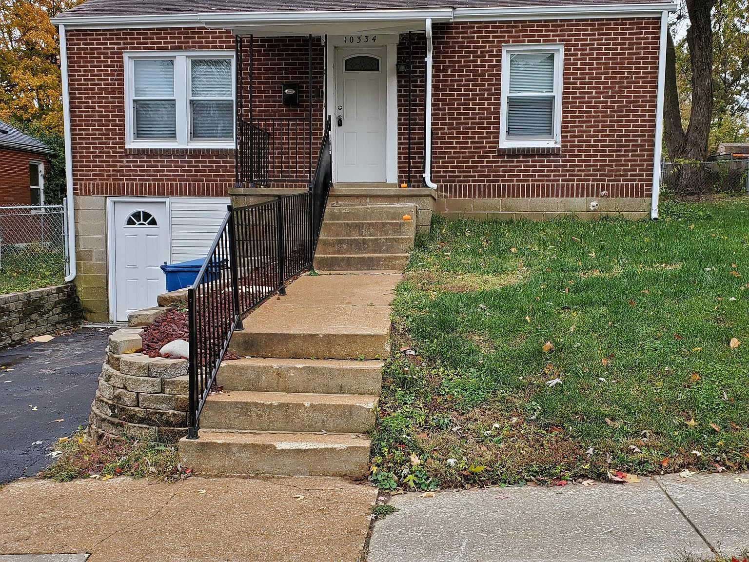 10334 Oak Ave, Saint Louis, MO 63114 | Zillow