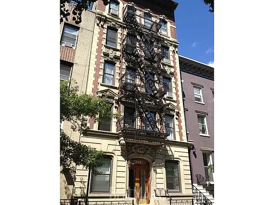 Rented by Bellmarc Realty | media 31