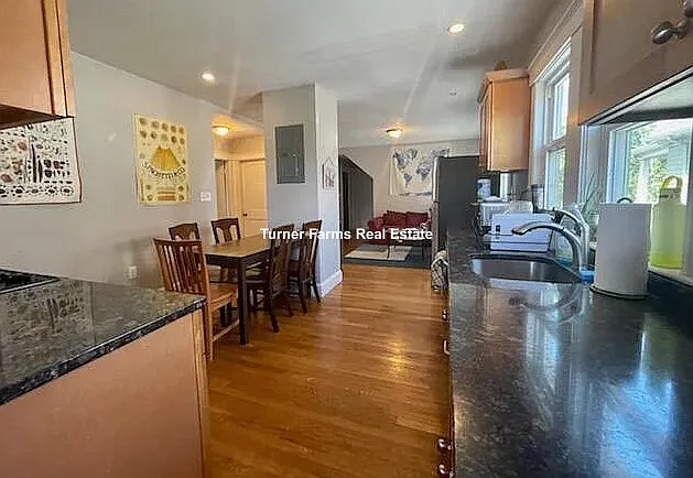 66 Frederick Ave — Photo 6