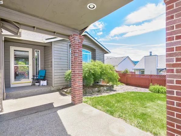 2954 SW Hartley Dr, Gresham, OR 97080