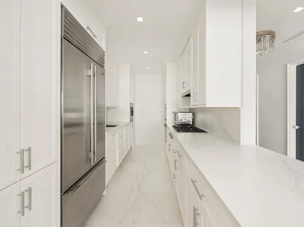 181 East 65th Street image 3 of 10