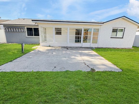 4th image of 7251 Exemplar Dr