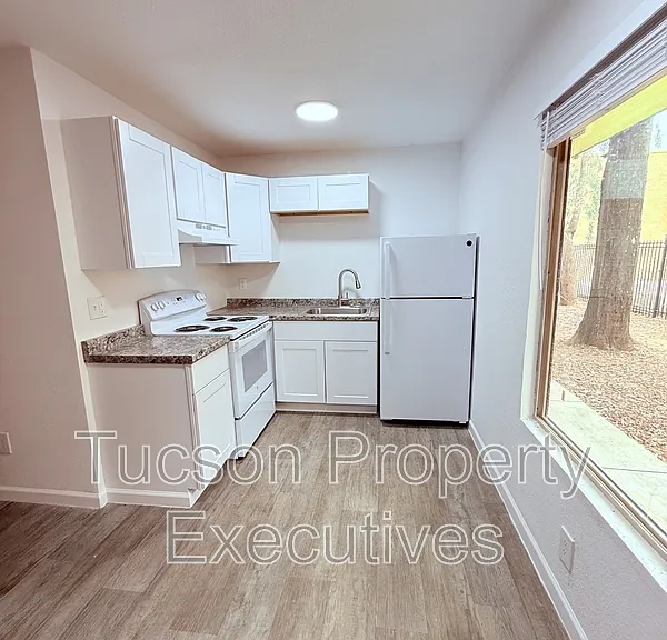 3810 E Monte Vista Dr #110 — Photo 1