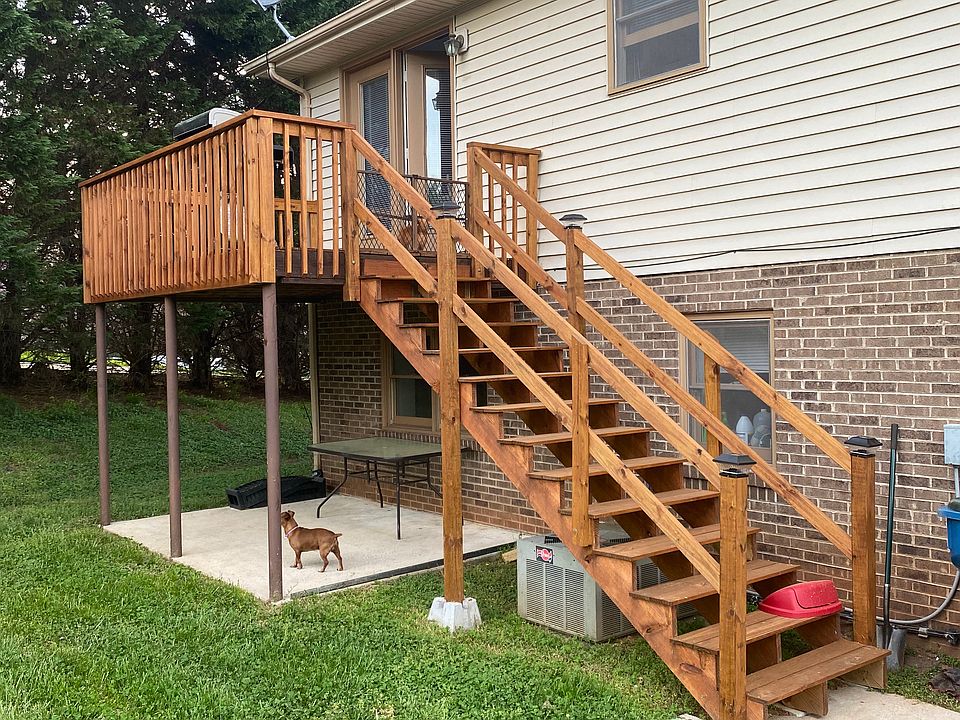 2nd image of 1326 Grady Ln