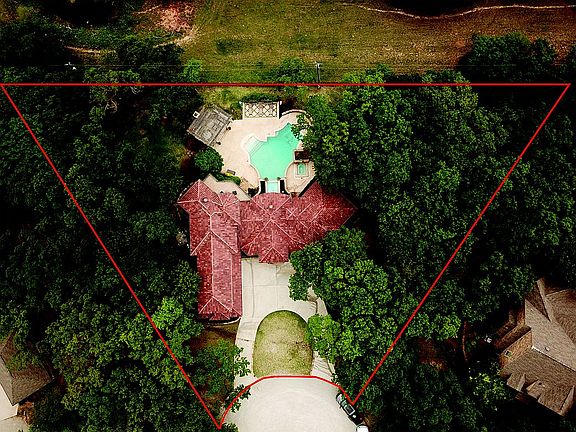 4th image of 127 Dixon Woods Ct