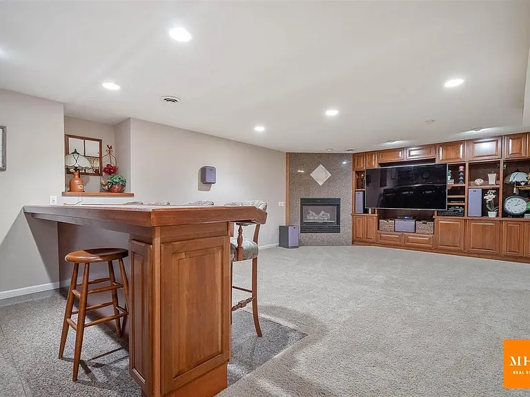 1703 Suwannee Cir — Photo 15