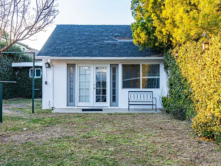 863 Manning Ave — Photo 36