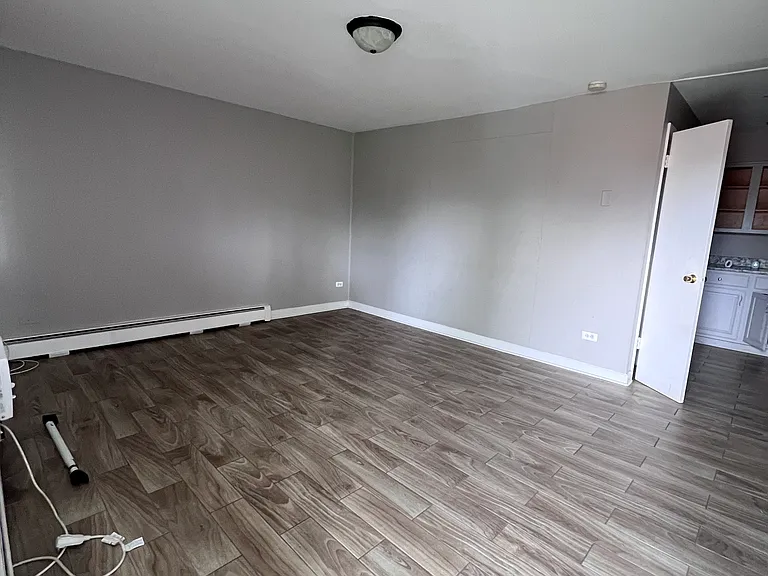 8627 S Ingleside Ave #2G — Photo 3