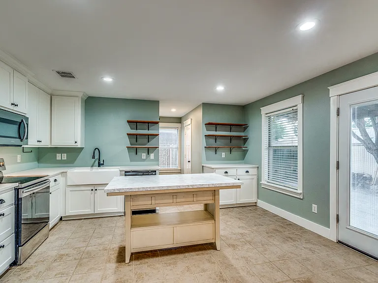 2613 Hidden Valley Dr — Photo 10