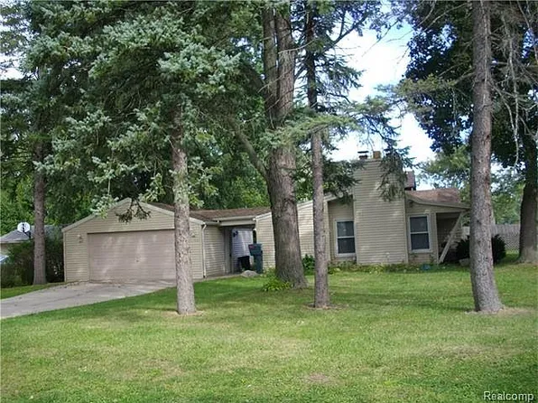 30406 Everett St, Southfield, MI 48076