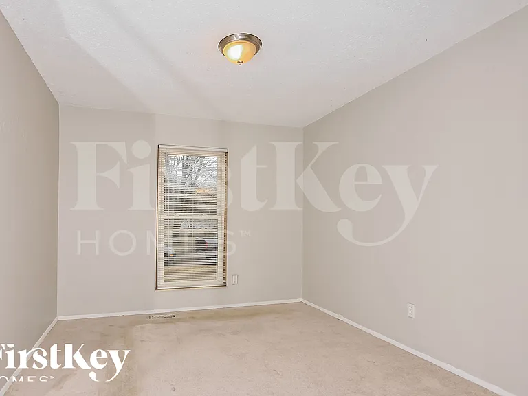 14389 Wild Fox Ct — Photo 10
