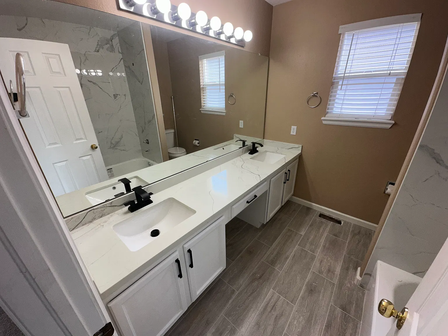 10298 Rotherwood Circle — Photo 1