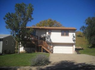1010 3rd St NE, Mandan, ND 58554