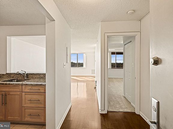 2nd image of 10101 Grosvenor Pl APT 1902
