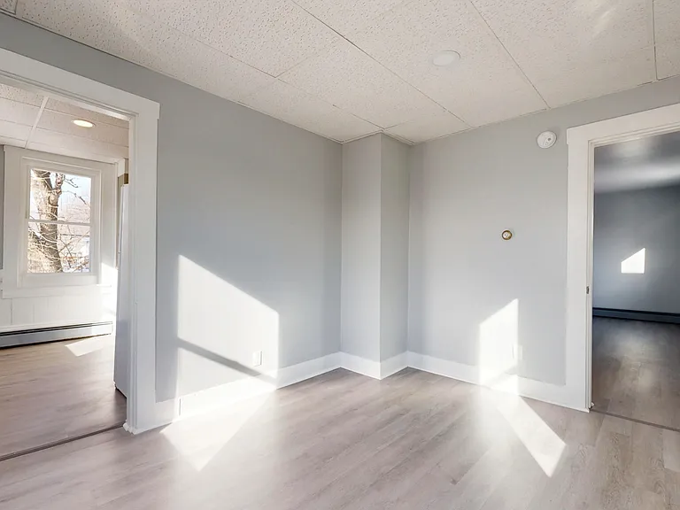 27 Nason St #D — Photo 3