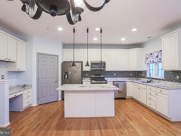 9300 Summit View Way — Photo 14