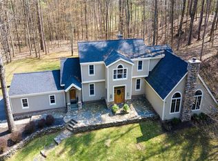 16 Sandspring Dr, Saratoga Springs, NY 12866