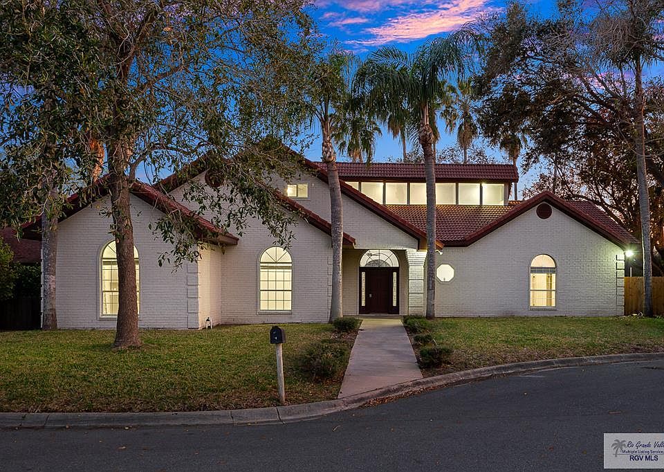 1st image of 17236 Oakmount Cir
