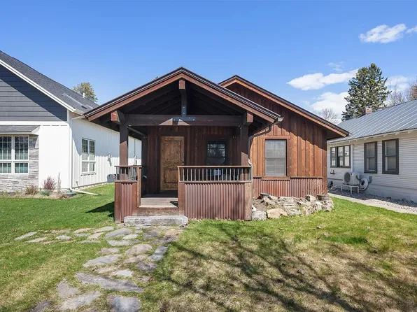 916 2nd St E, Whitefish, MT 59937