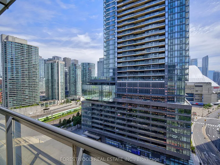 4K Spadina Ave #1716 — Photo 3