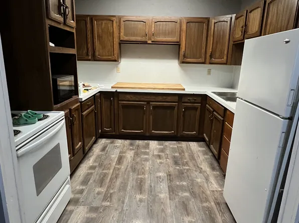 102 2nd Ave, Sumner, IA