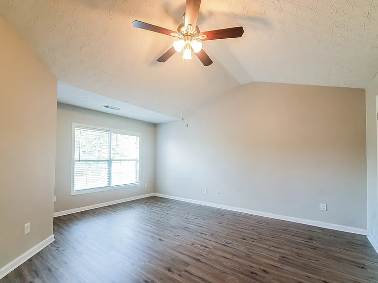 216 Winterbury Dr — Photo 10