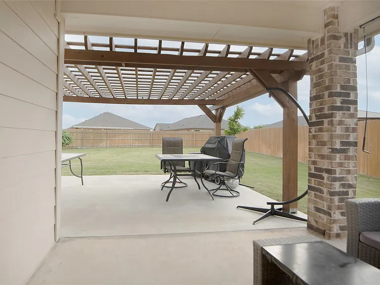 106 Reagor Dr — Photo 16