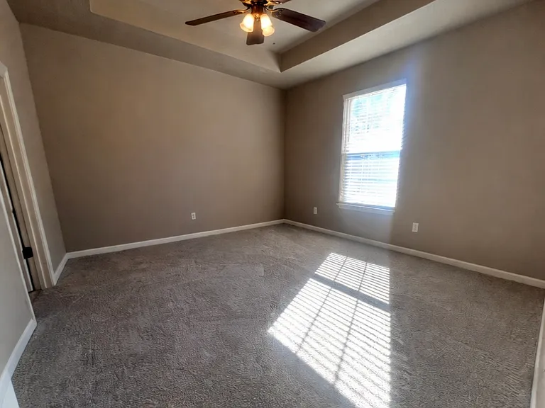 822 E Crystal Ave — Photo 19