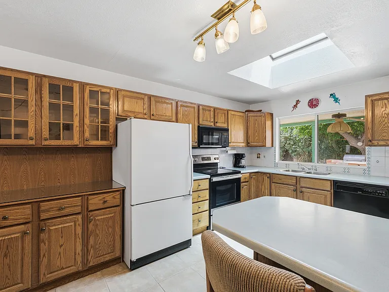 1301 W Montoya Ln — Photo 11