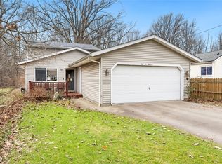 5400 Whitehaven Ave, North Olmsted, OH 44070