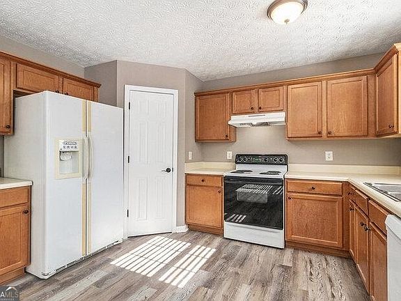 5th image of 3949 Hodgdon Corners Dr