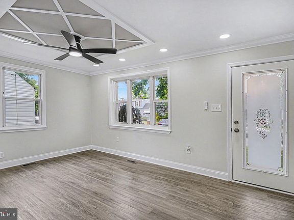 4th image of 3413 Loganview Dr