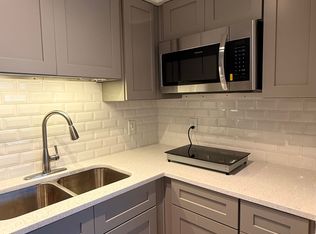 13378 1st St E #1, Saint Petersburg, FL 33708