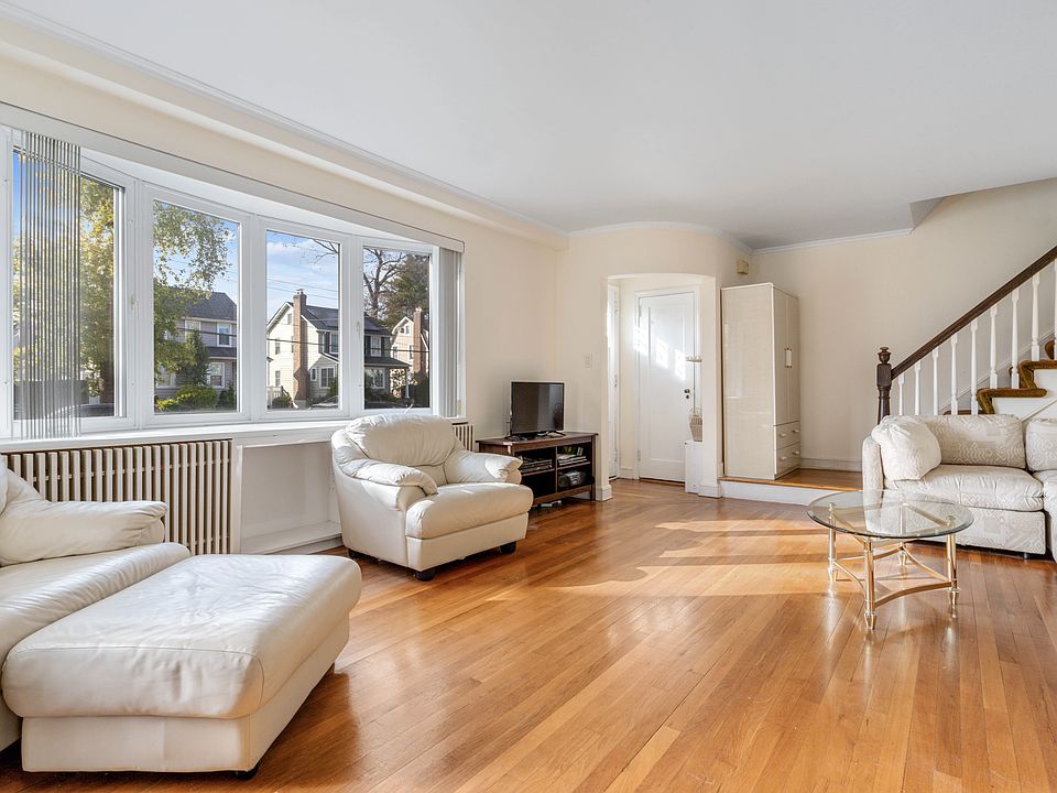 1st image of 3643 205th St