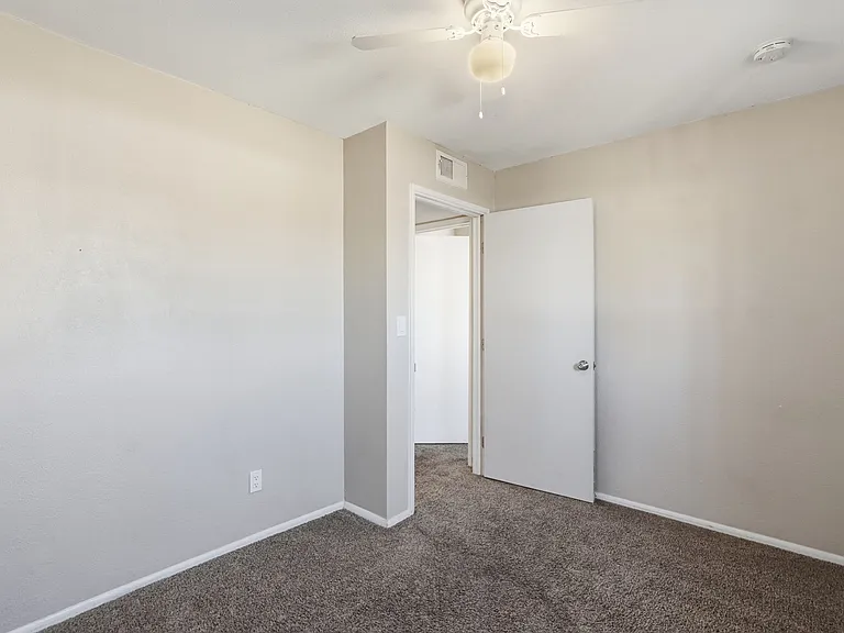 533 N Lesueur — Photo 13