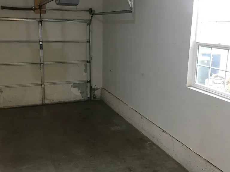 1989 NE Zachary Ct #2 — Photo 12