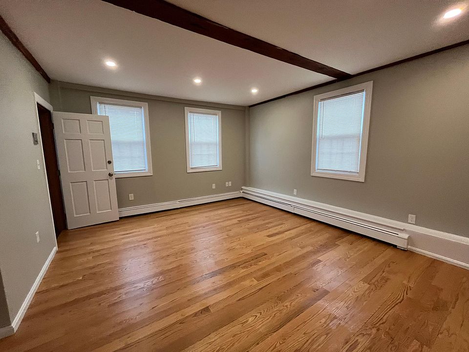 2nd image of 80 Cabot St APT 1