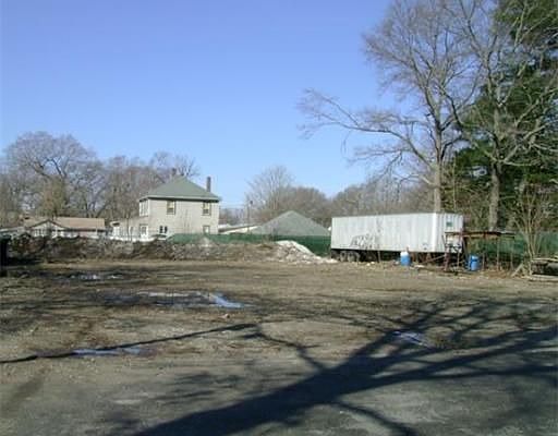 1st image of 443 Summer St