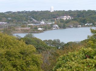 29 S Dewey Pl, Montauk, NY 11954