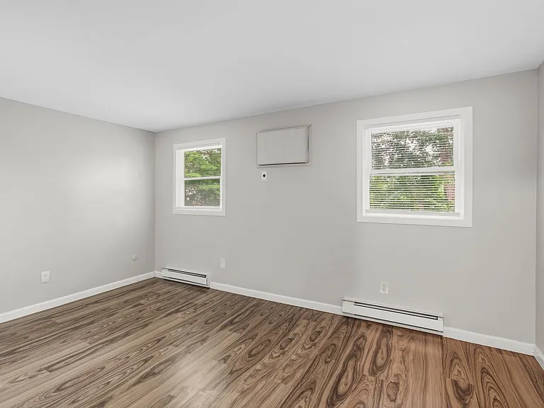 418 Main Street — Photo 10