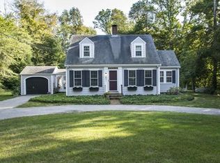 297 Old Oaken Bucket Rd, Scituate, MA 02066