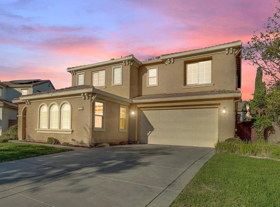 1st image of 771 W Pergola Way