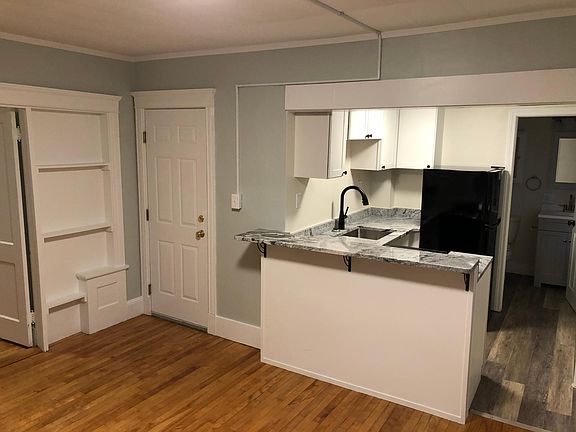 3rd image of 383 Saint John St #8