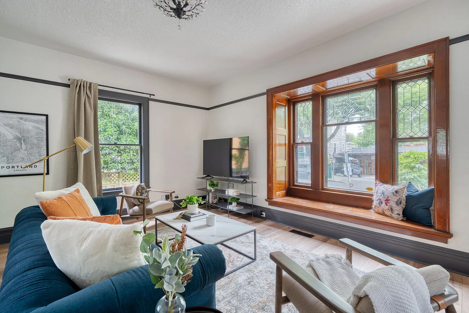6 bed, 3.0 bath, 2045 sqft, $27,447 — Photo 3