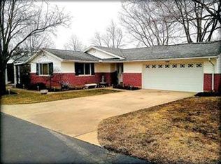 836 S Johnson Rd, Ludlow Falls, OH 45339