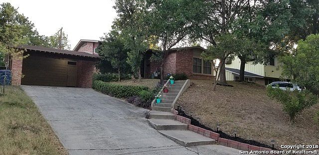 1st image of 219 Dawnridge Dr