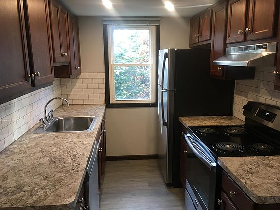 4th image of 151 Mead St APT 6